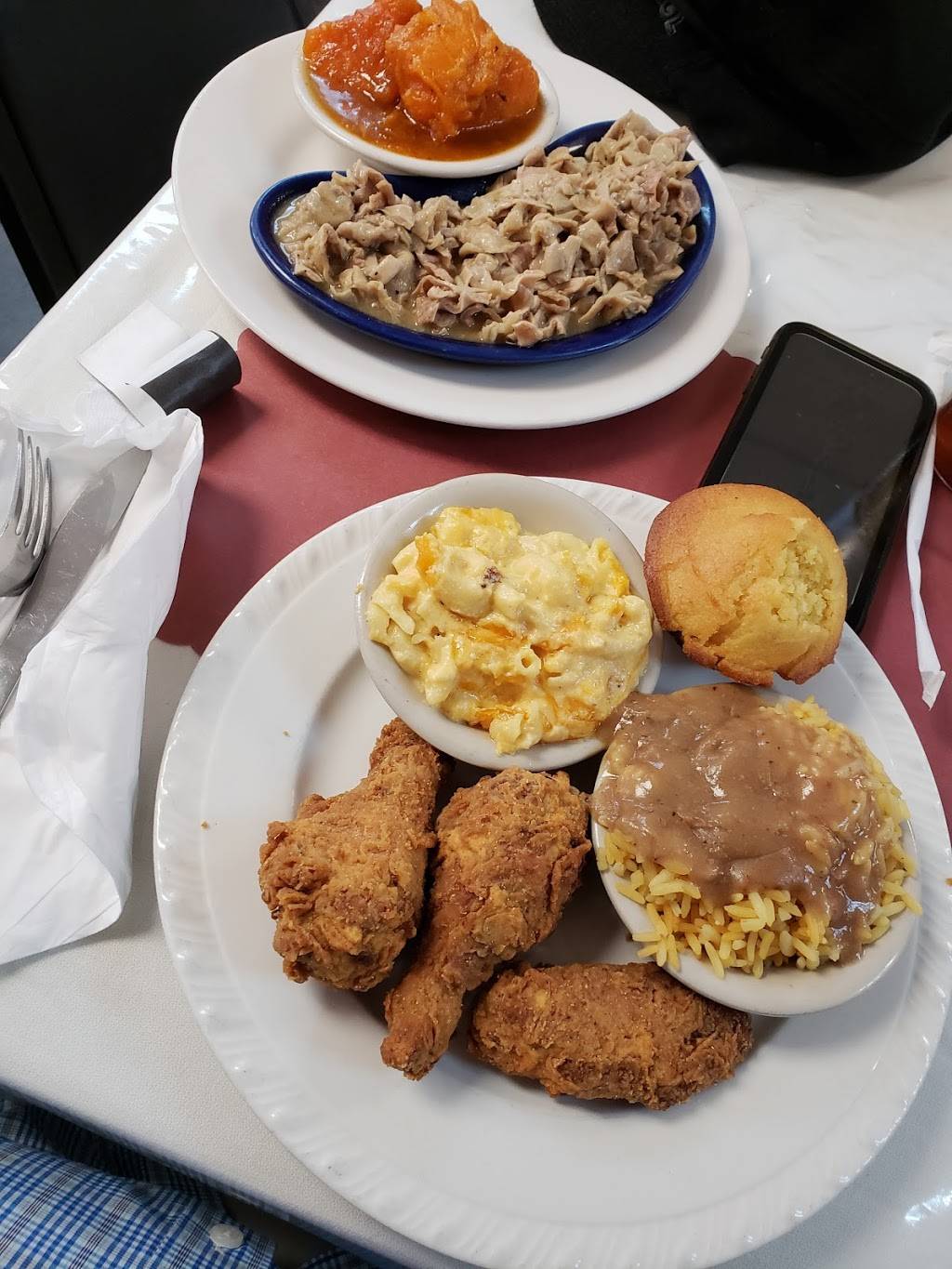 Nikkis Place Southern Cuisine | restaurant | 742 Carter St, Orlando, FL 32805, USA | 4074255301 OR +1 407-425-5301