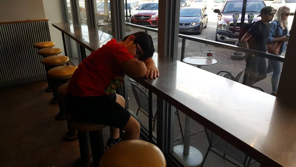 Chipotle Mexican Grill | restaurant | 911 Massachusetts St ste a, Lawrence, KS 66044, USA | 7858438800 OR +1 785-843-8800