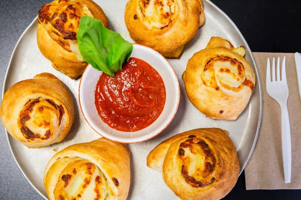 Oliveris Pizzeria | meal delivery | 14 Lebanon St, Hamilton, NY 13346, USA | 3158244444 OR +1 315-824-4444