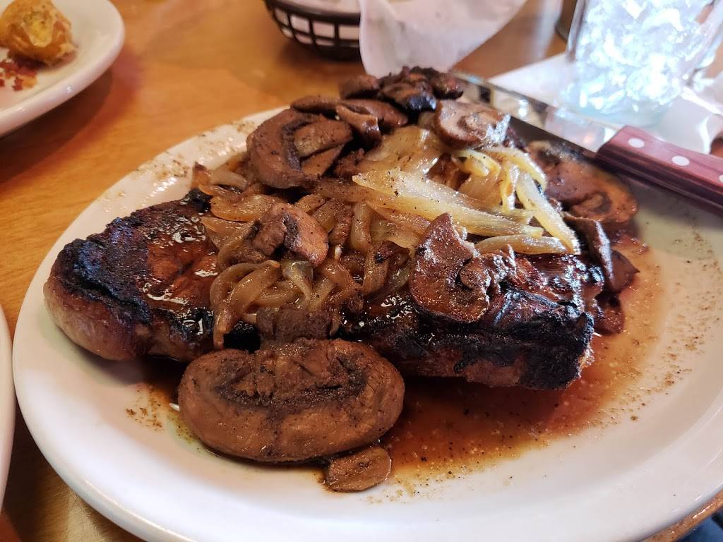 Texas Roadhouse | restaurant | 43 Fort Henry Rd, Triadelphia, WV 26059, USA | 3045471578 OR +1 304-547-1578