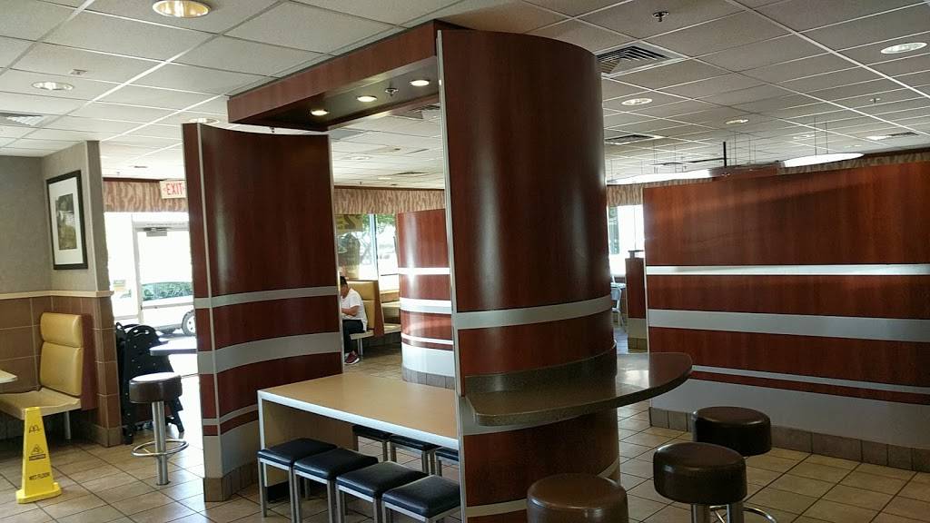 McDonalds | cafe | 909 N Dobson Rd, Mesa, AZ 85201, USA | 4806685747 OR +1 480-668-5747