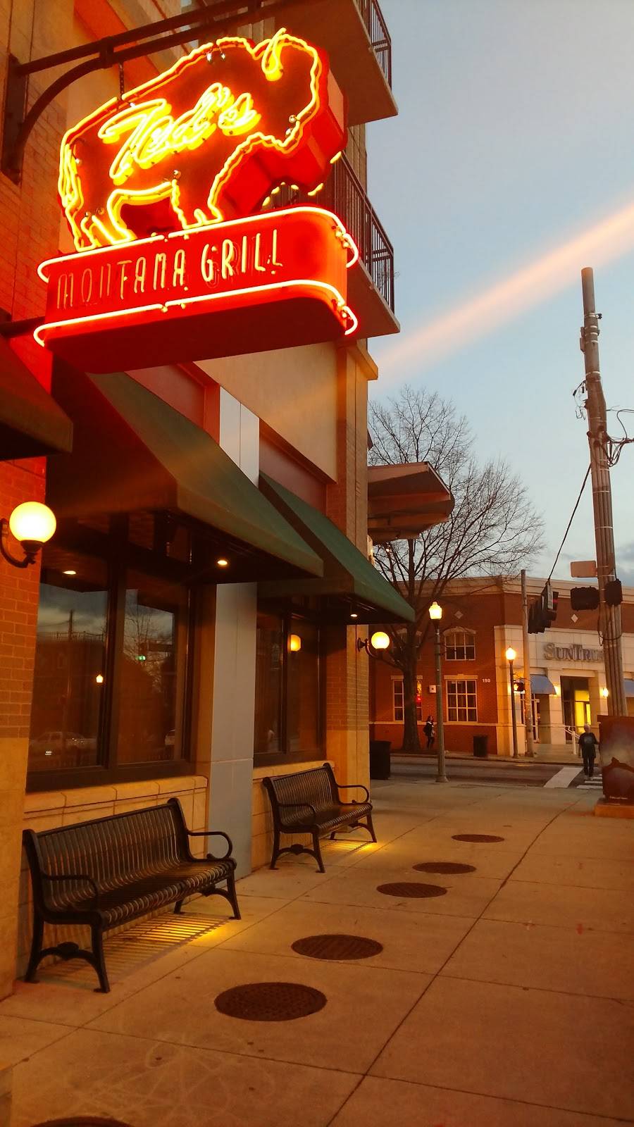 Teds Montana Grill | restaurant | 201 W Ponce de Leon Ave, Decatur, GA 30030, USA | 4043781123 OR +1 404-378-1123