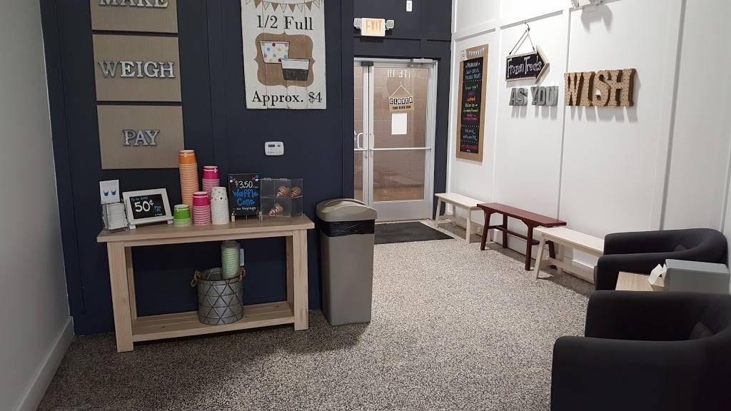 The Yo Club | restaurant | 925 N Lapeer Rd, Oxford, MI 48371, USA | 2485724495 OR +1 248-572-4495