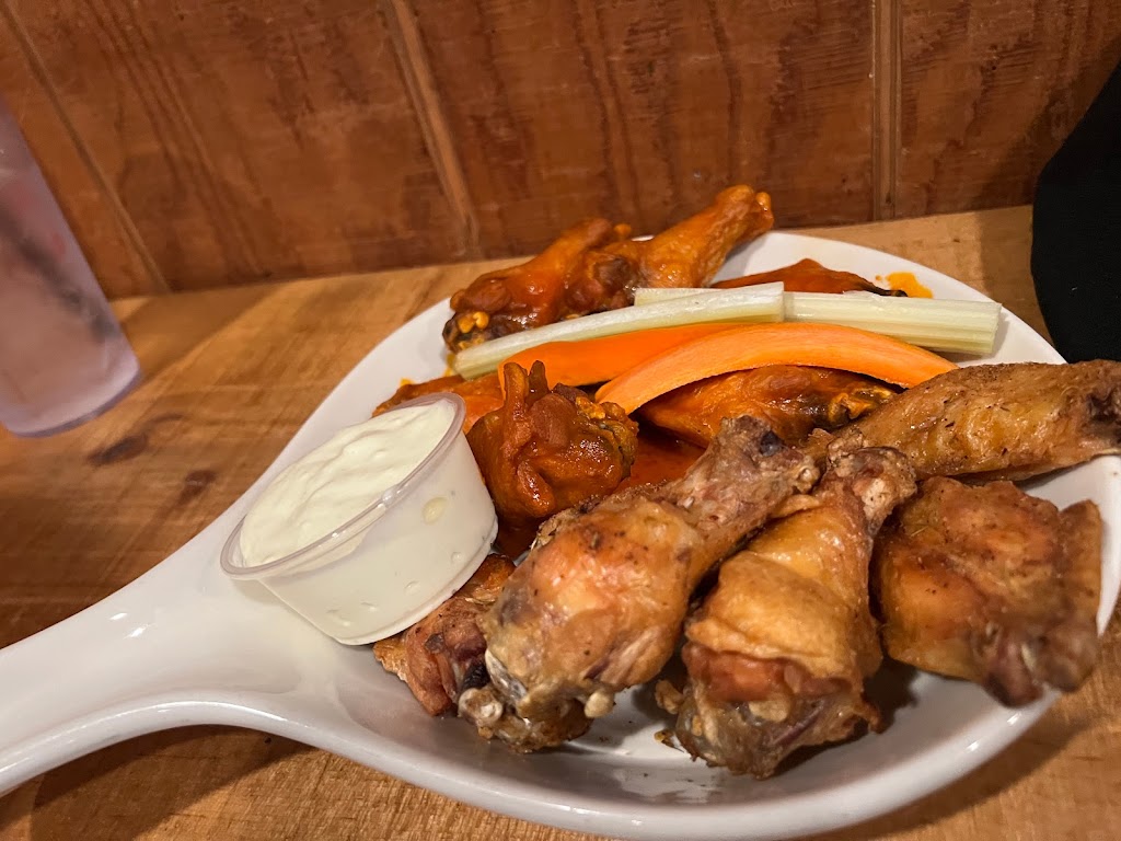 Gillis Family Tavern | restaurant | 6 Spring Ln, Plymouth, MA 02360, USA | 5087460056 OR +1 508-746-0056