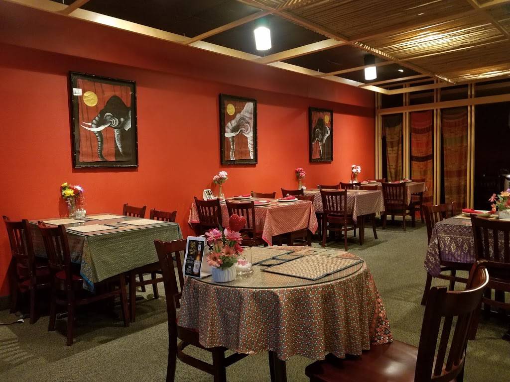 Thai Spice | restaurant | 1210 S Gilbert St # 200, Iowa City, IA 52240, USA | 3193512581 OR +1 319-351-2581