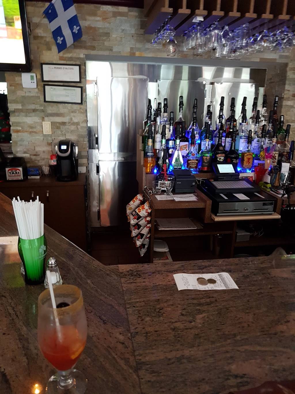 Bar Le cozzy | restaurant | 2641 Chemin Saint-Charles, Terrebonne, QC J6W 5Y1, Canada | 4504920615 OR +1 450-492-0615