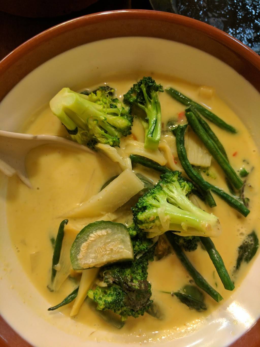 Khun Dom | restaurant | 4681 Melrose Ave, Los Angeles, CA 90029, USA | 3236631086 OR +1 323-663-1086