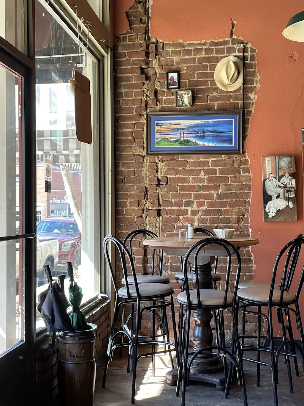 Natchez Coffee Co | cafe | 509 E Franklin St, Natchez, MS 39120, USA | 6013041415 OR +1 601-304-1415