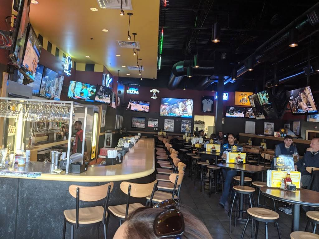 Buffalo Wild Wings | restaurant | 1599 US-22, Watchung, NJ 07069, USA | 9082229464 OR +1 908-222-9464