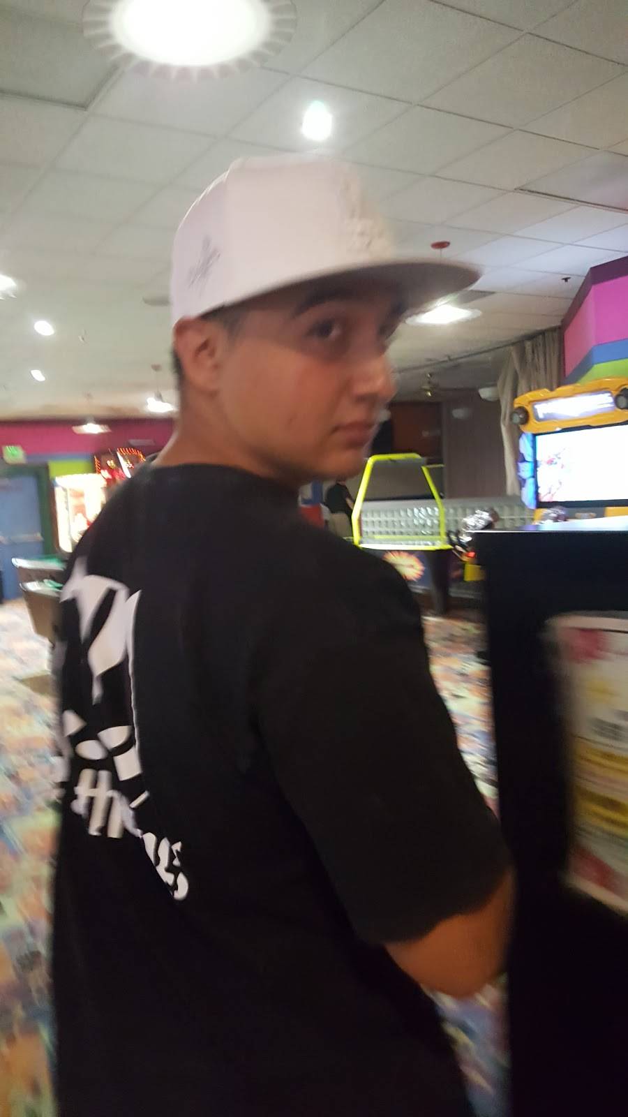 Strikes & Spares Grill | restaurant | 2301 Yosemite Blvd, Modesto, CA 95354, USA | 2095759519 OR +1 209-575-9519