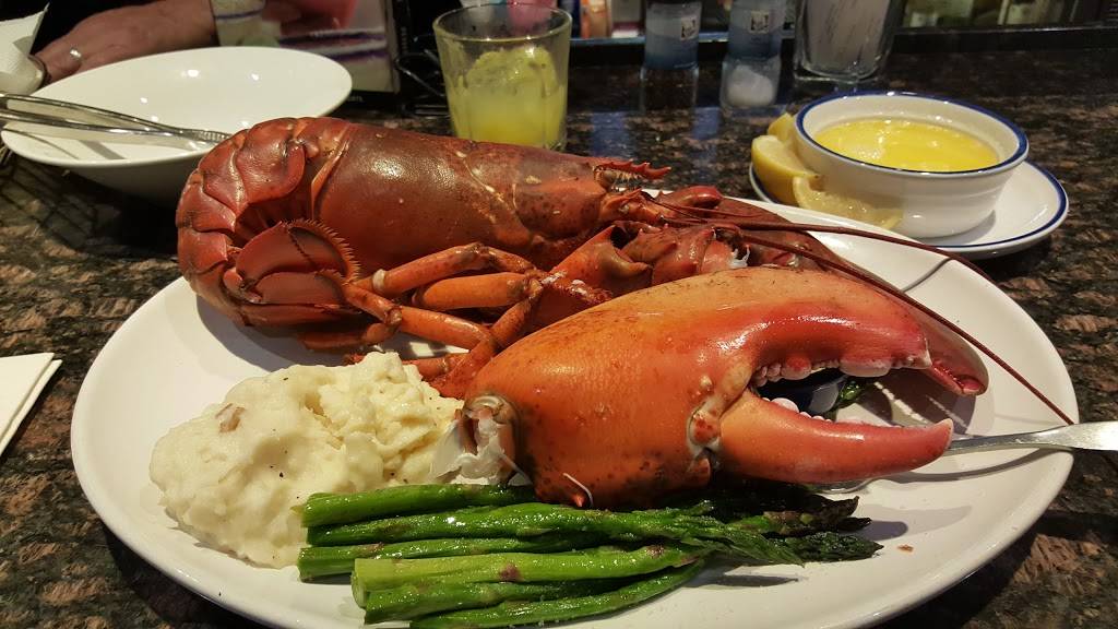 Red Lobster | restaurant | 22800 Vanowen St, Canoga Park, CA 91307, USA | 8187139297 OR +1 818-713-9297