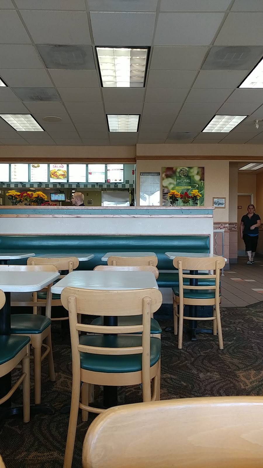 Wendys | restaurant | 2049 Milwaukee Ave, Burlington, WI 53105, USA | 2625347900 OR +1 262-534-7900