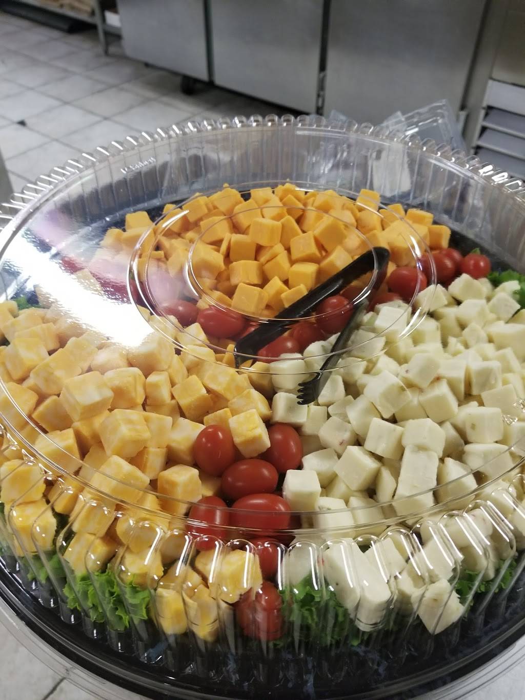 Primos Pizza | restaurant | 8237 Allen Rd, Allen Park, MI 48101, USA | 3139285500 OR +1 313-928-5500