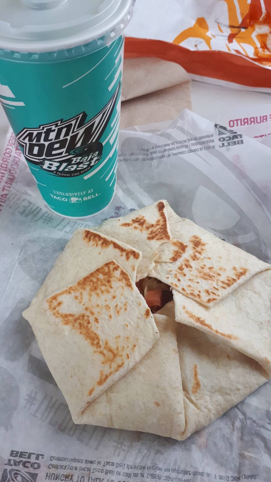 Taco Bell | meal takeaway | 422 Bayly St W, Ajax, ON L1S 1P1, Canada | 9056863125 OR +1 905-686-3125