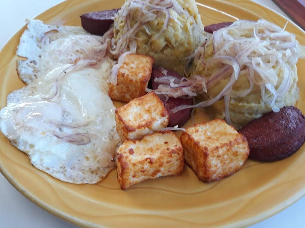 La Reina Dominican Food | restaurant | 1974 Skyway Dr, Monroe, NC 28110, USA | 7048352459 OR +1 704-835-2459