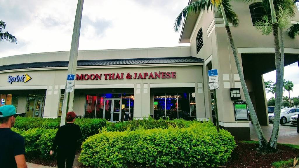 Moon Thai & Japanese | restaurant | 11071 Southern Blvd #100, Royal Palm Beach, FL 33411, USA | 5614083011 OR +1 561-408-3011