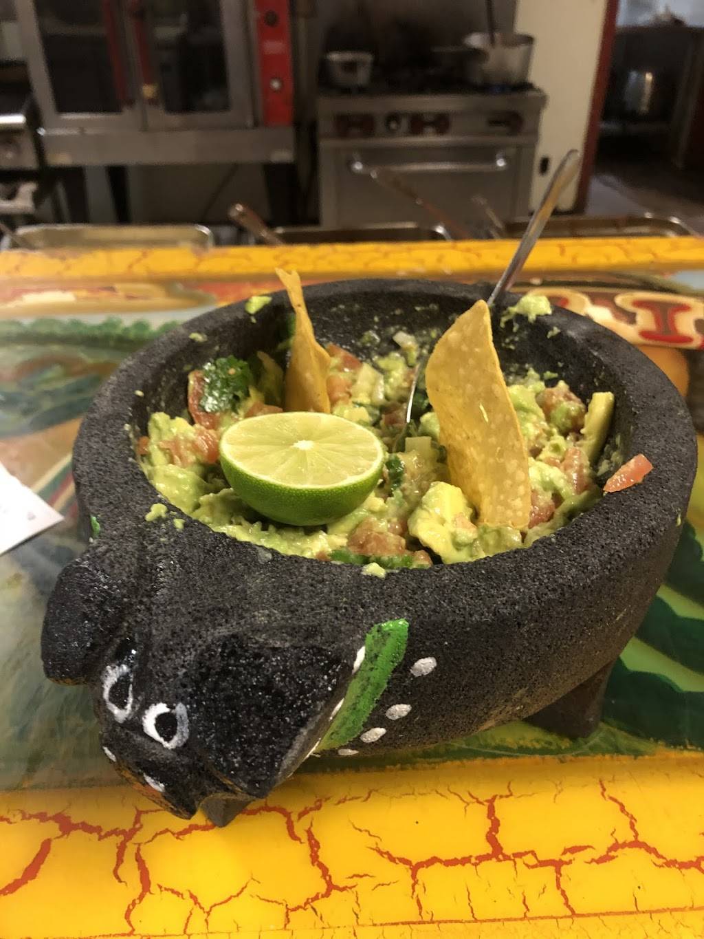 AZTECAS MEXICAN GRILL | restaurant | 1540 East 61st St N, Park City, KS 67219, USA | 3162953122 OR +1 316-295-3122