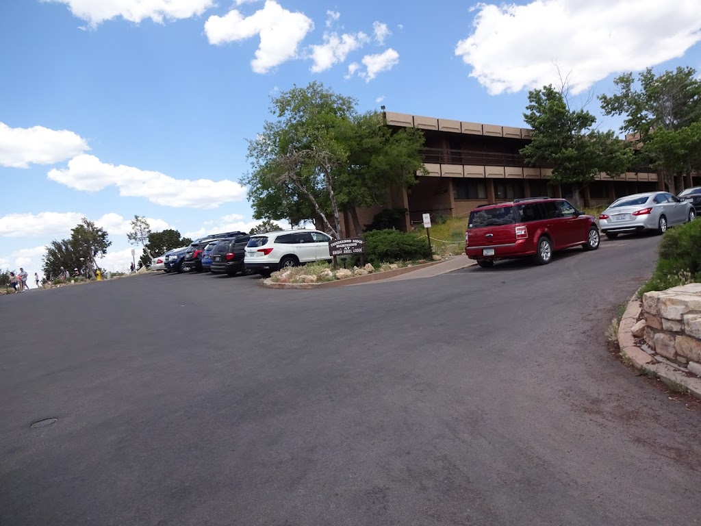 Canyon Coffee House | cafe | 9 Village Loop Drive, Grand Canyon Village, AZ 86023, USA | 9286382631 OR +1 928-638-2631