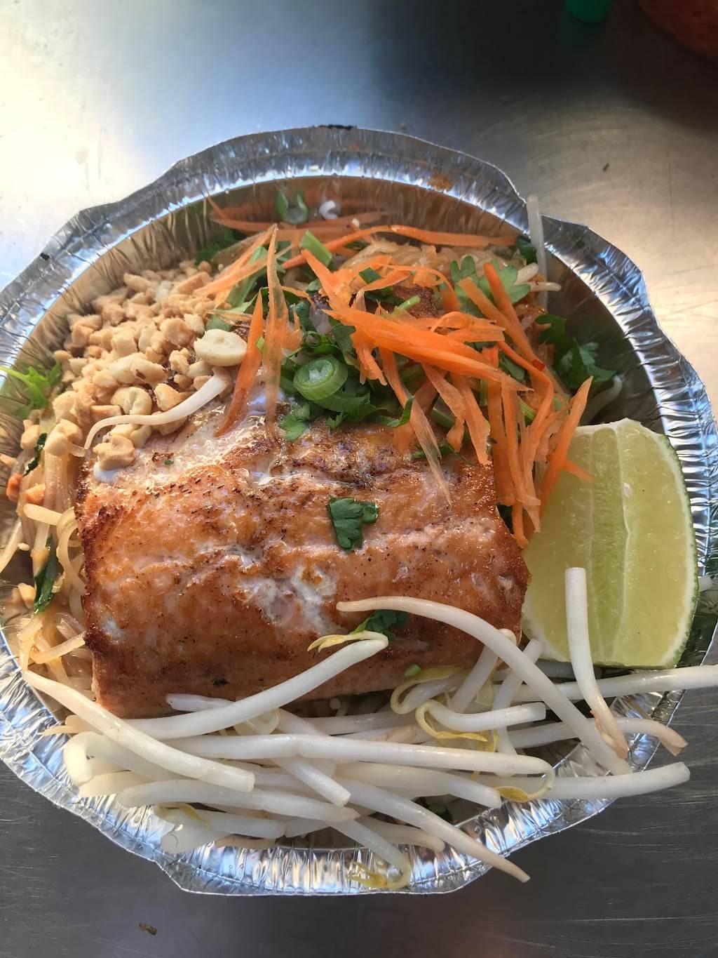Thai Food & Steak Cart | restaurant | 32-07 30th Ave, Queens, NY 11102, USA | 3473344329 OR +1 347-334-4329