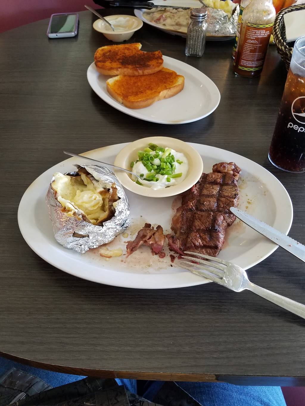 Chefs Country Cafe | cafe | 17039 Valley Blvd, Fontana, CA 92335, USA | 9098232200 OR +1 909-823-2200