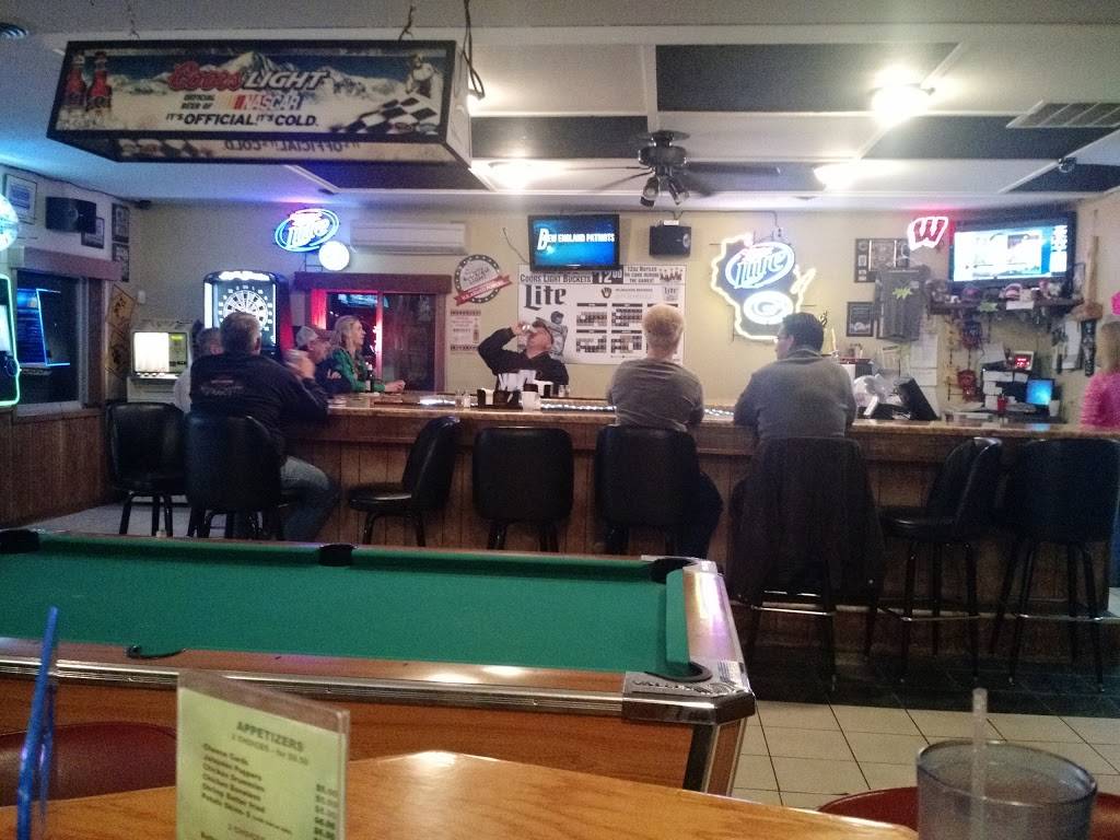 Boondocks Locker Room | restaurant | N14433 Co Rd M, Galesville, WI 54630, USA | 6085824401 OR +1 608-582-4401