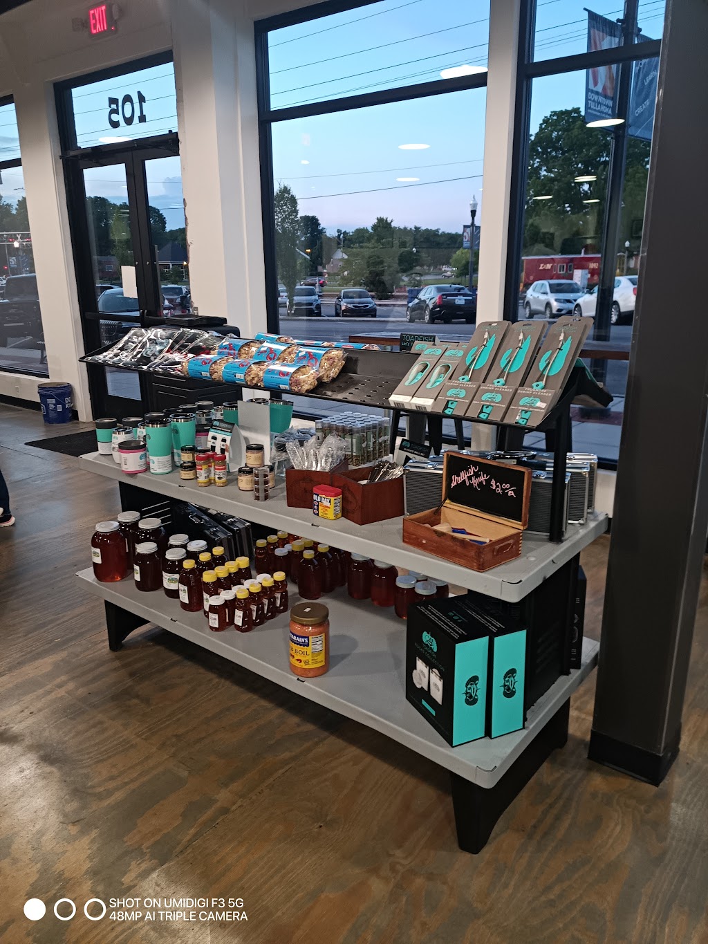 The Seafood Place | restaurant | 105 NW Atlantic St, Tullahoma, TN 37388, USA | 9317323663 OR +1 931-732-3663