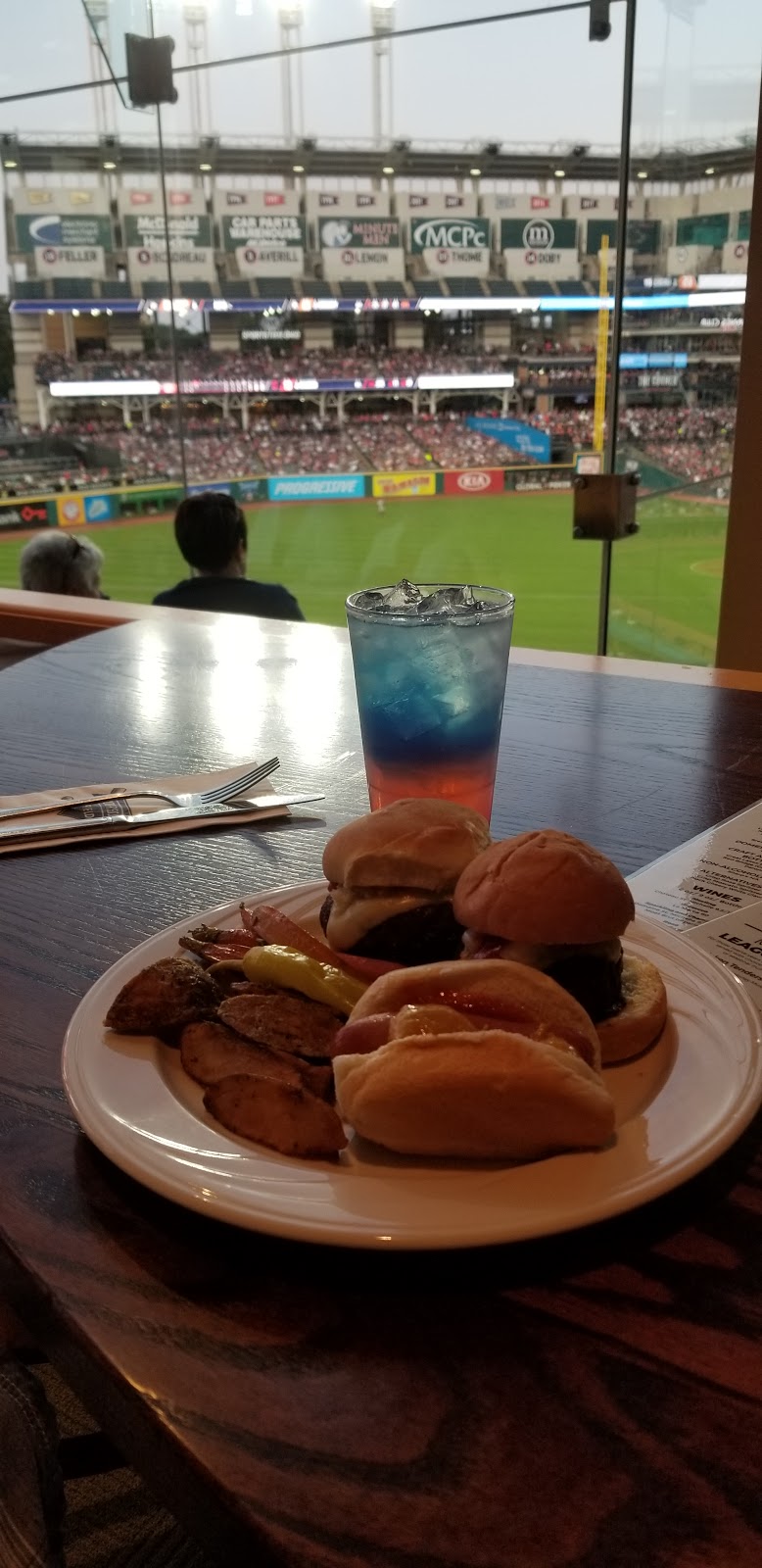 Terrace Club | restaurant | 2401 Ontario St, Cleveland, OH 44115, USA | 2164204700 OR +1 216-420-4700