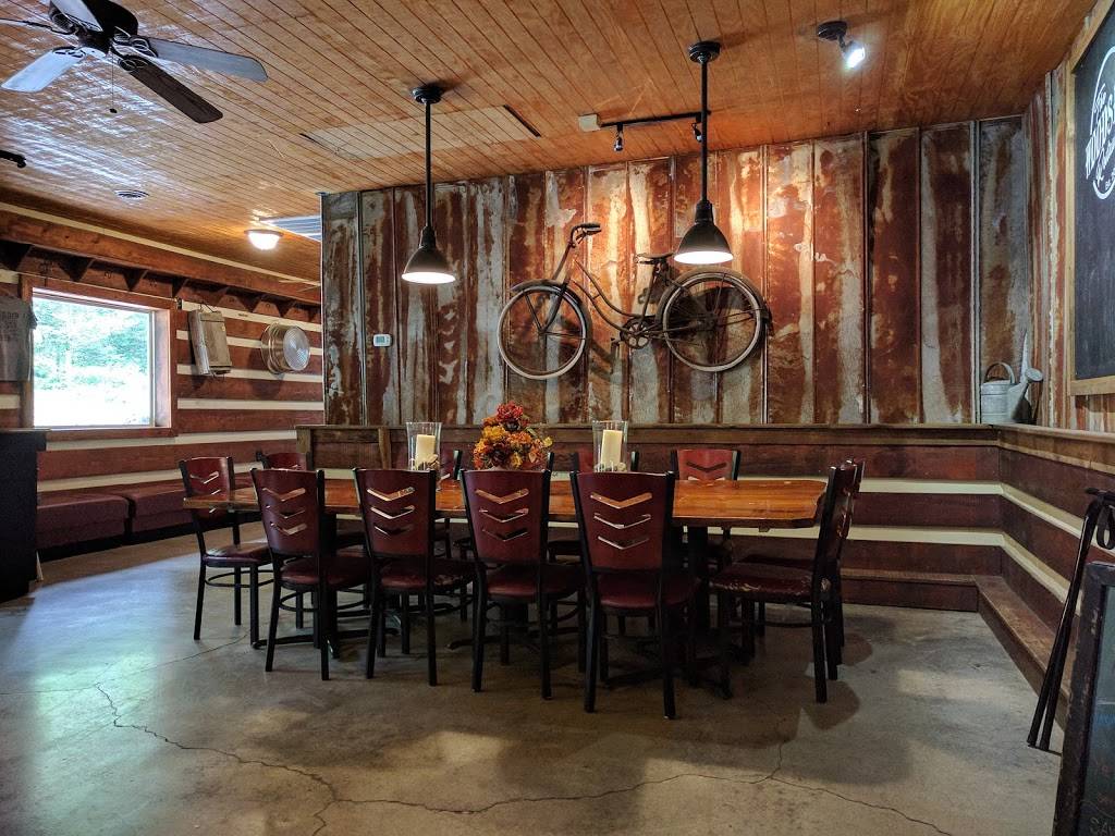 The Woodshed Restaurant | restaurant | 2593 Cosby Hwy, Newport, TN 37821, USA | 4235327297 OR +1 423-532-7297