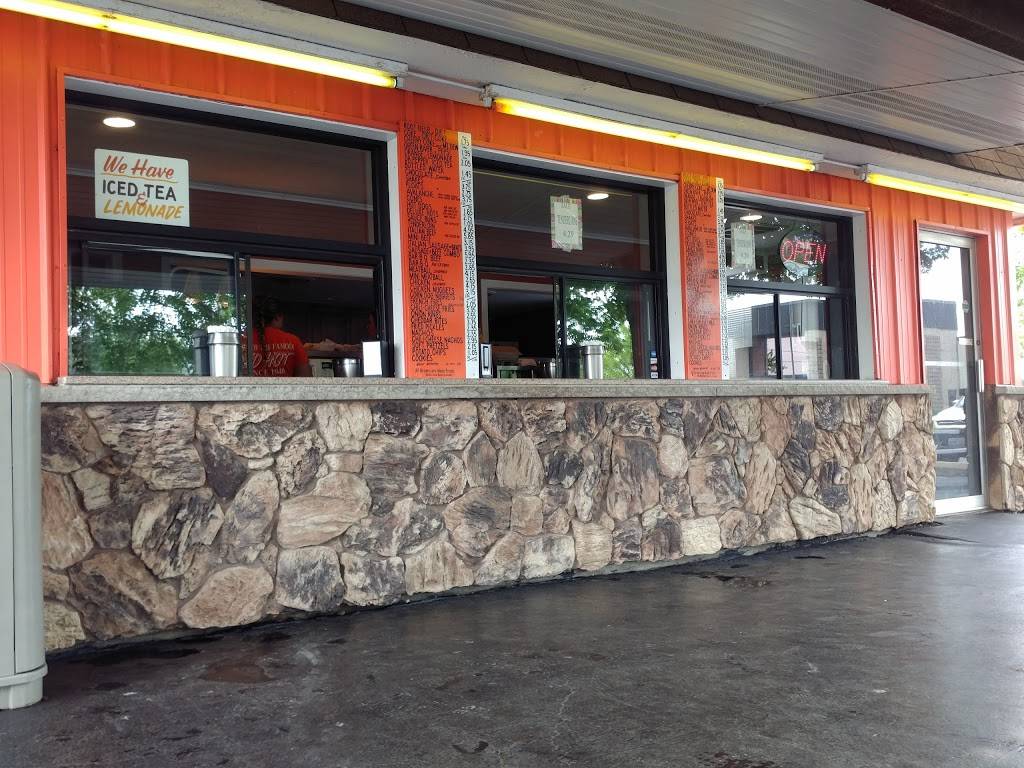 Jaenickes Drive In | restaurant | 605 Armour Rd, Bourbonnais, IL 60914, USA | 8159322884 OR +1 815-932-2884