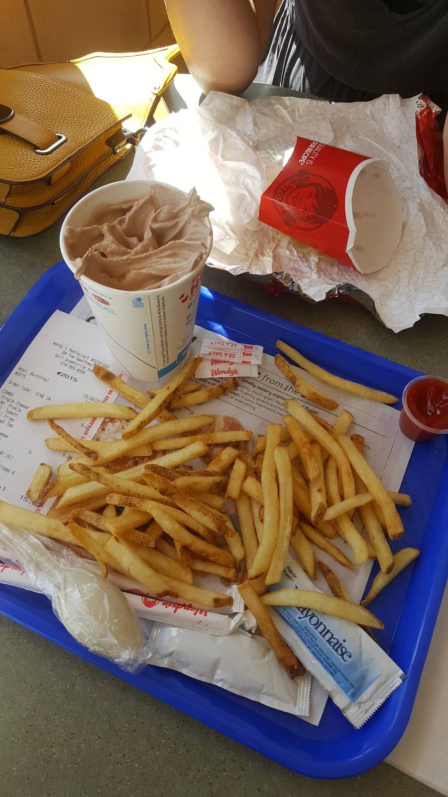 Wendys | restaurant | 6011 Greenville Ave, Dallas, TX 75206, USA | 2143020987 OR +1 214-302-0987