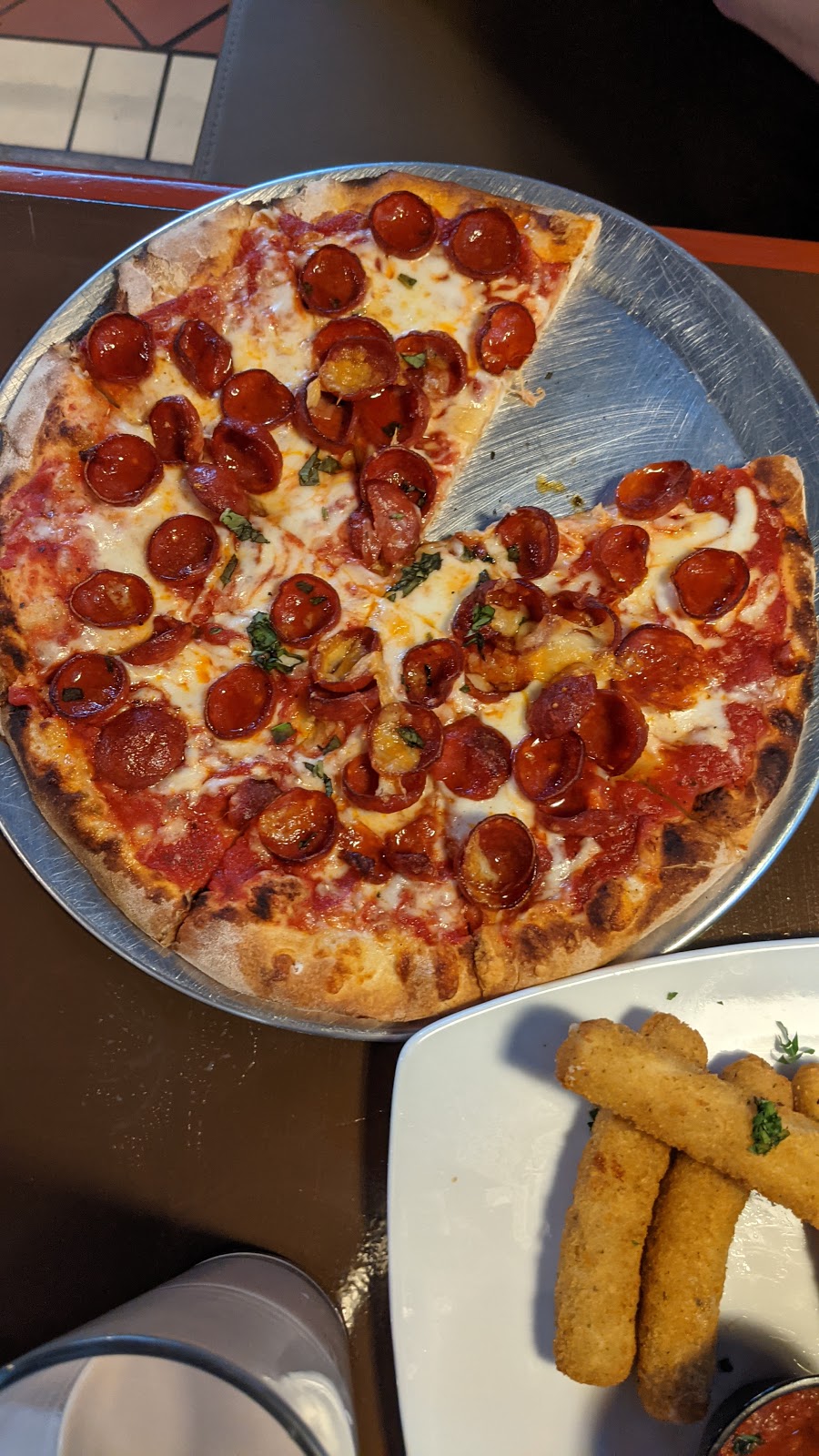 Barnyard Wood Crafted Pizza | restaurant | 1 David Dr, Essex Junction, VT 05452, USA | 8026624883 OR +1 802-662-4883