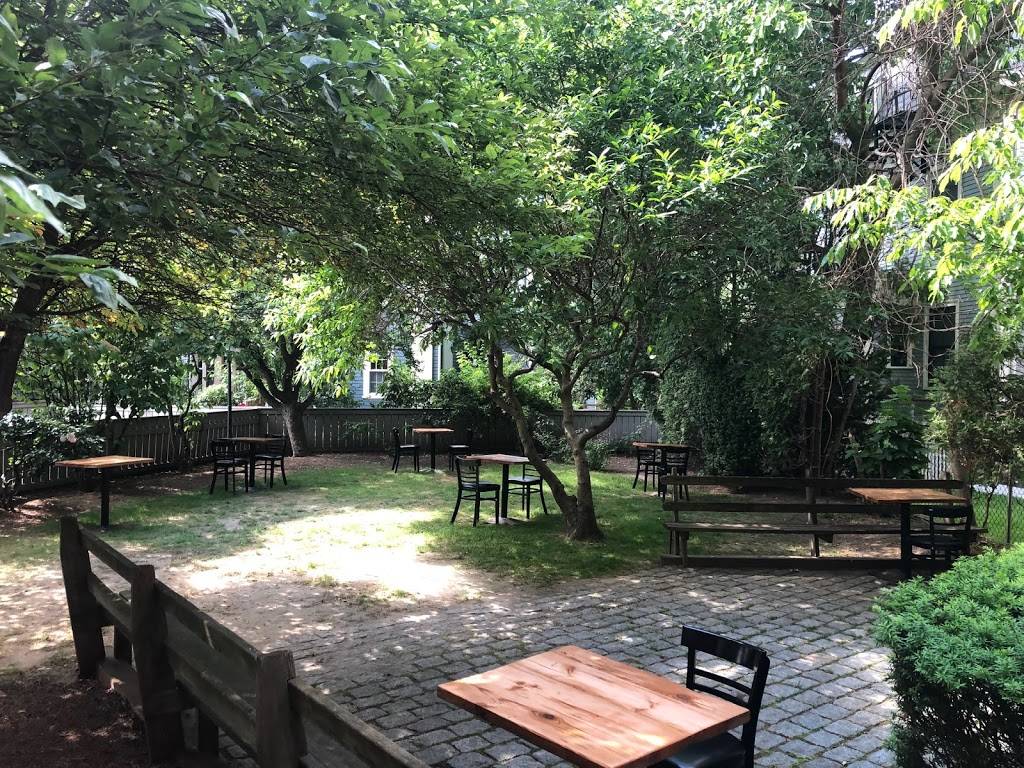 Forage | restaurant | 5 Craigie Cir, Cambridge, MA 02138, USA | 6175765444 OR +1 617-576-5444