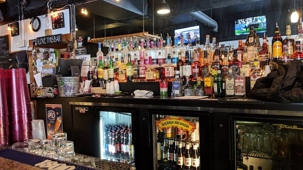 McDuffs Bar and Grille | restaurant | 105 E Superior St, Wayland, MI 49348, USA | 2697922257 OR +1 269-792-2257