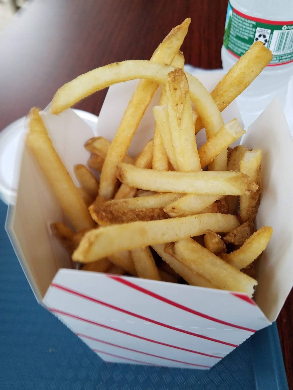 Airline Grill | restaurant | 405 Mashamoquet Rd, Pomfret Center, CT 06259, USA | 8603151095 OR +1 860-315-1095