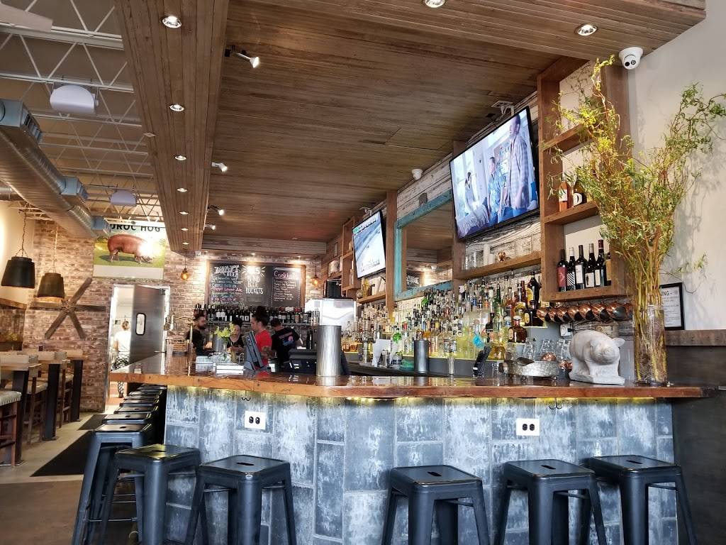 Piggys Kitchen & Bar | restaurant | 3412 W Lamar St, Houston, TX 77019, USA | 2818499606 OR +1 281-849-9606