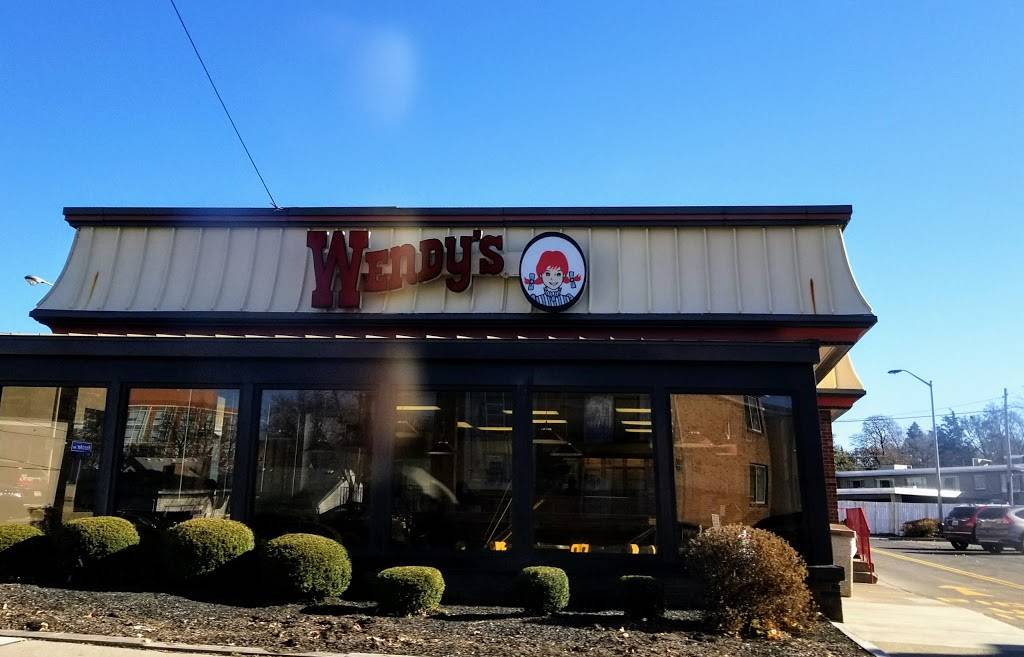 Wendys | restaurant | 1550 Mt Hope Ave, Rochester, NY 14620, USA | 5852713030 OR +1 585-271-3030