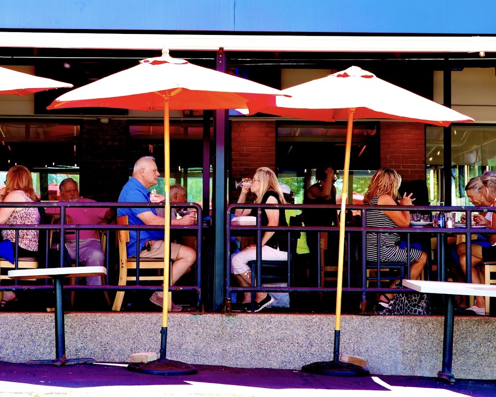 4th Tavern Lakehouse | restaurant | 4710 Cooley Lake Rd, Waterford Twp, MI 48327, USA | 2486224210 OR +1 248-622-4210