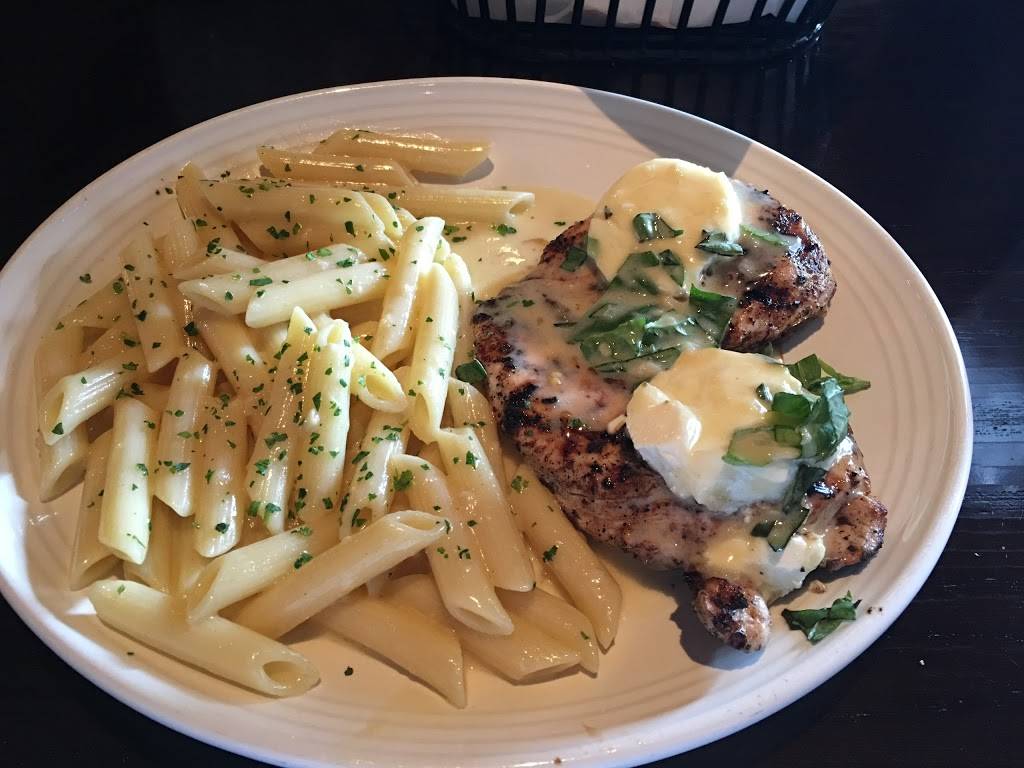 Carrabbas Italian Grill | restaurant | 730 Smithtown Bypass, Smithtown, NY 11787, USA | 6312651304 OR +1 631-265-1304