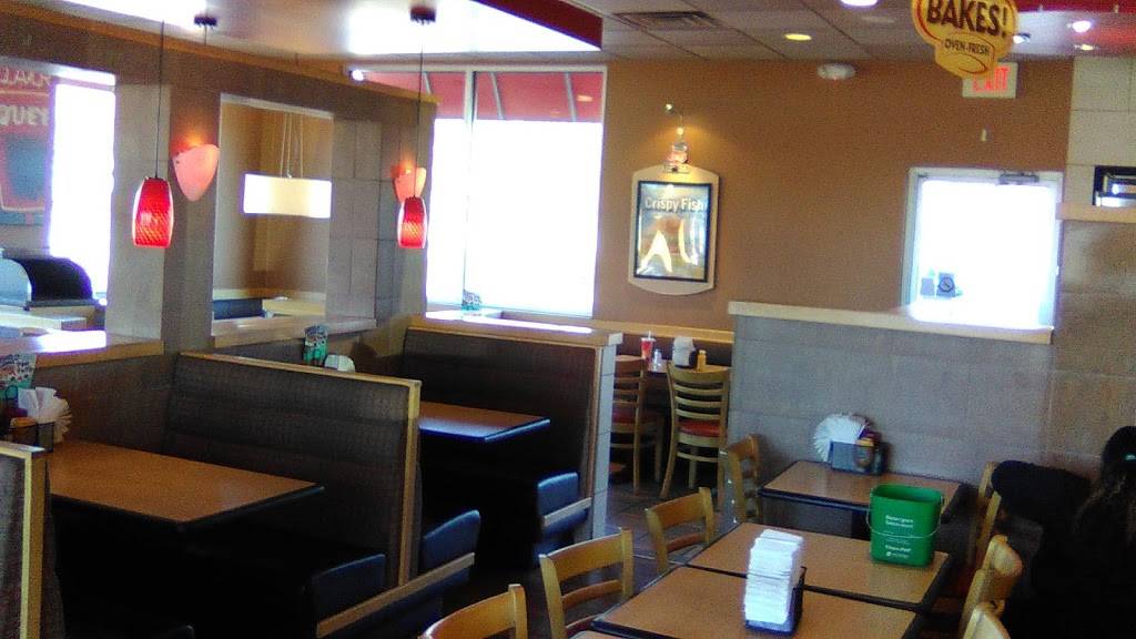 Dairy Queen Grill & Chill | restaurant | 1601 Sandy Hollow Rd, Rockford, IL 61109, USA | 8153983303 OR +1 815-398-3303