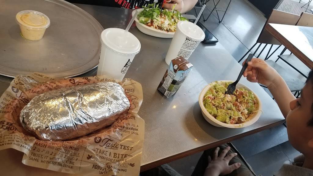Chipotle Mexican Grill | restaurant | 12747 Midway Rd, Dallas, TX 75244, USA | 9722472837 OR +1 972-247-2837