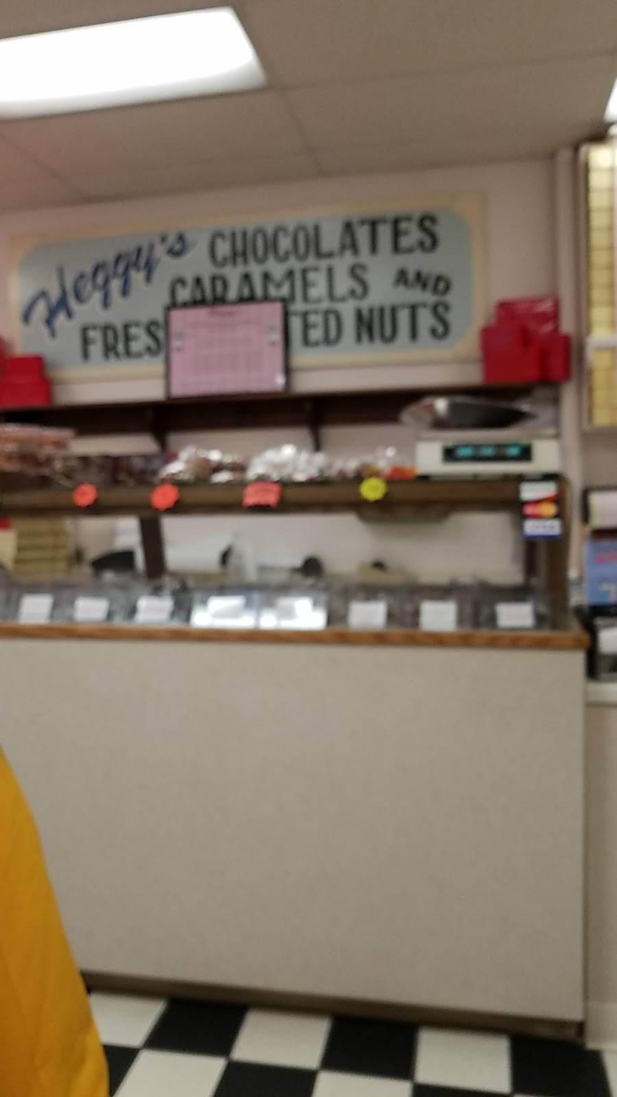Heggys Confectionery | restaurant | 296 E State St, Salem, OH 44460, USA | 3303325723 OR +1 330-332-5723
