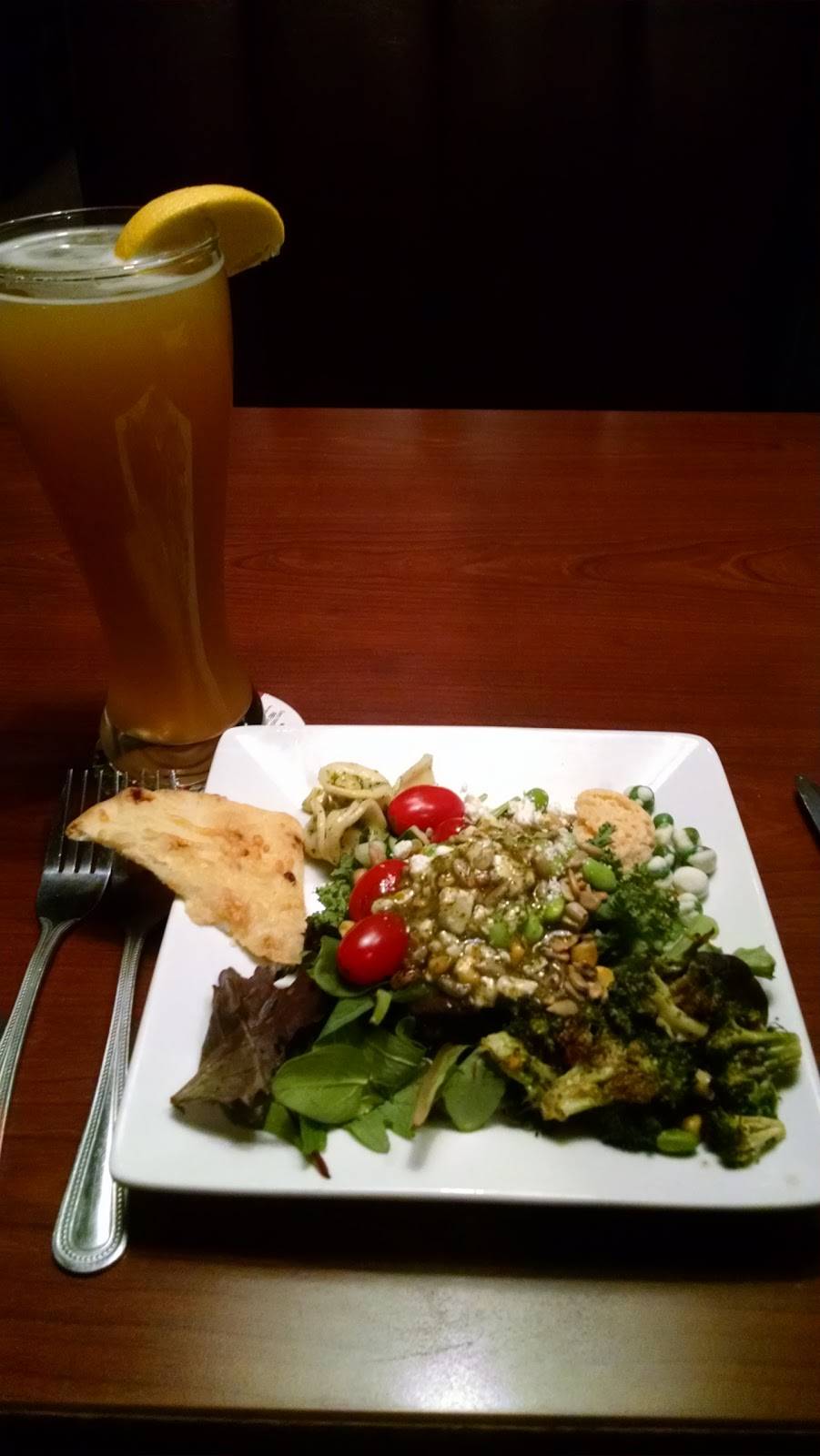 Ruby Tuesday | restaurant | 146 E 13th St, Oswego, NY 13126, USA | 3153431234 OR +1 315-343-1234