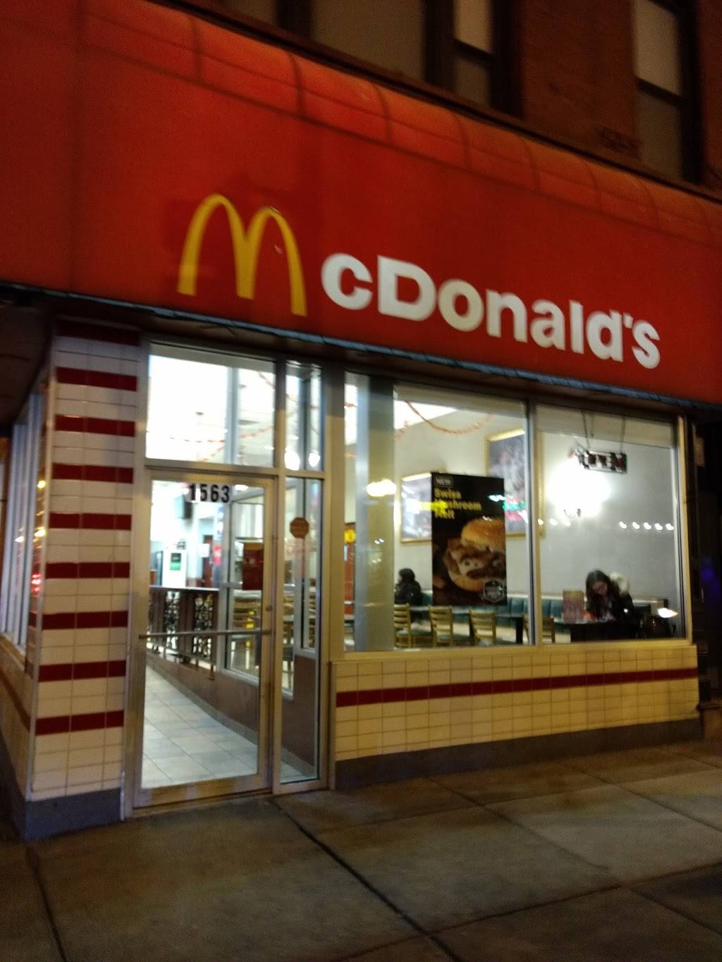 McDonalds | cafe | 1563 N Wells St, Chicago, IL 60610, USA | 3122662633 OR +1 312-266-2633