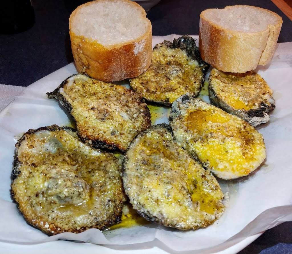 Harbor Seafood & Oyster Bar | restaurant | 3201 Williams Blvd, Kenner, LA 70065, USA | 5044436454 OR +1 504-443-6454