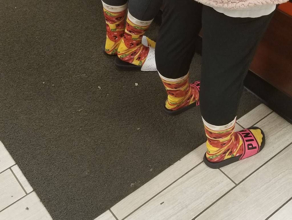 Little Caesars Pizza | meal takeaway | 4232 E 10 Mile Rd, Warren, MI 48091, USA | 5867565111 OR +1 586-756-5111