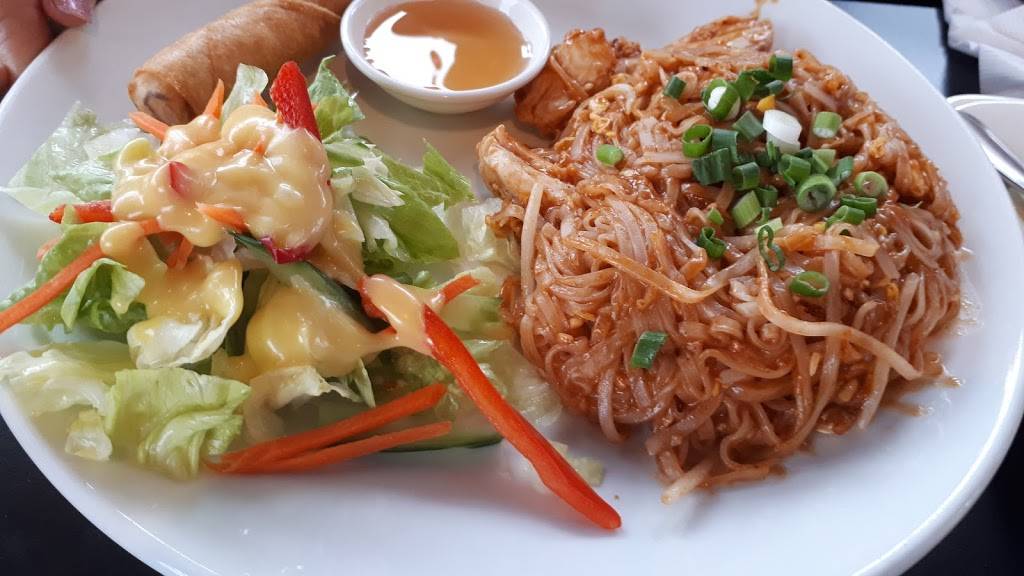 Kitchener Red Ginger Modern Thai+Viet Cuisine | restaurant | 465 Highland Rd W, Kitchener, ON N2M 5C6, Canada | 5199548088 OR +1 519-954-8088