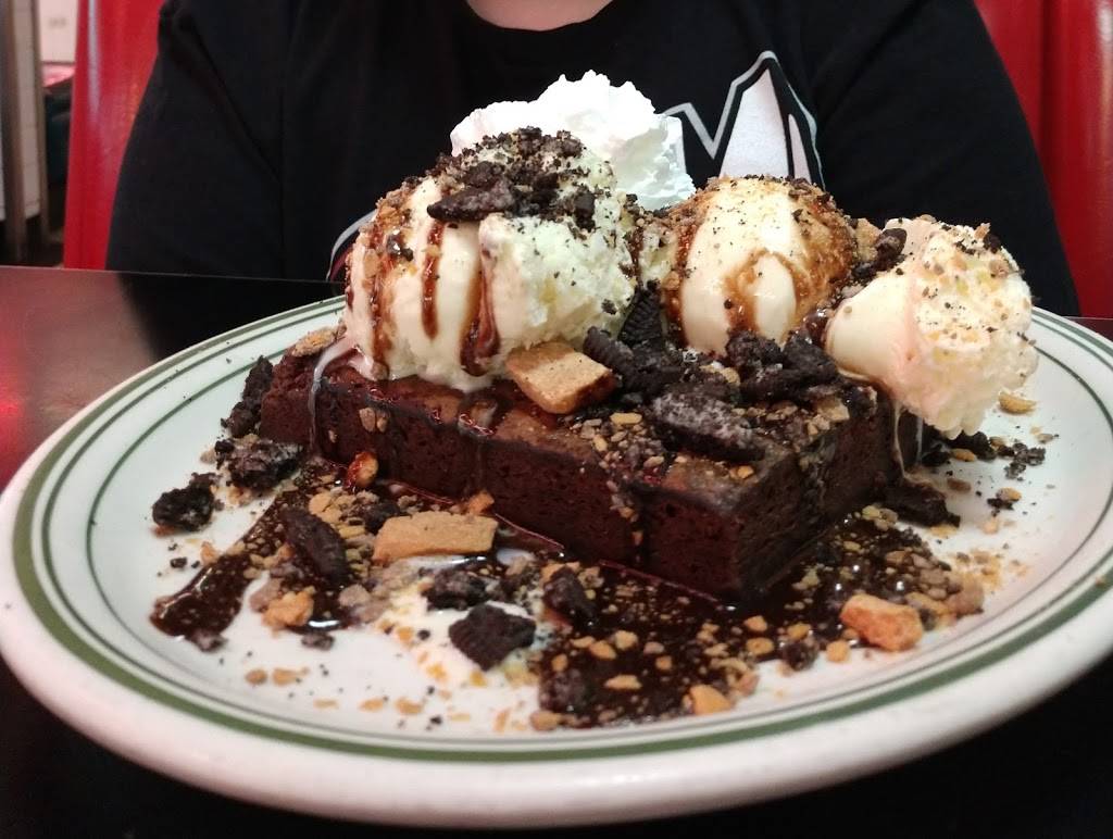 Gunther Toodys Diner | meal takeaway | 8266 W Bowles Ave #3050, Littleton, CO 80123, USA | 3039321957 OR +1 303-932-1957