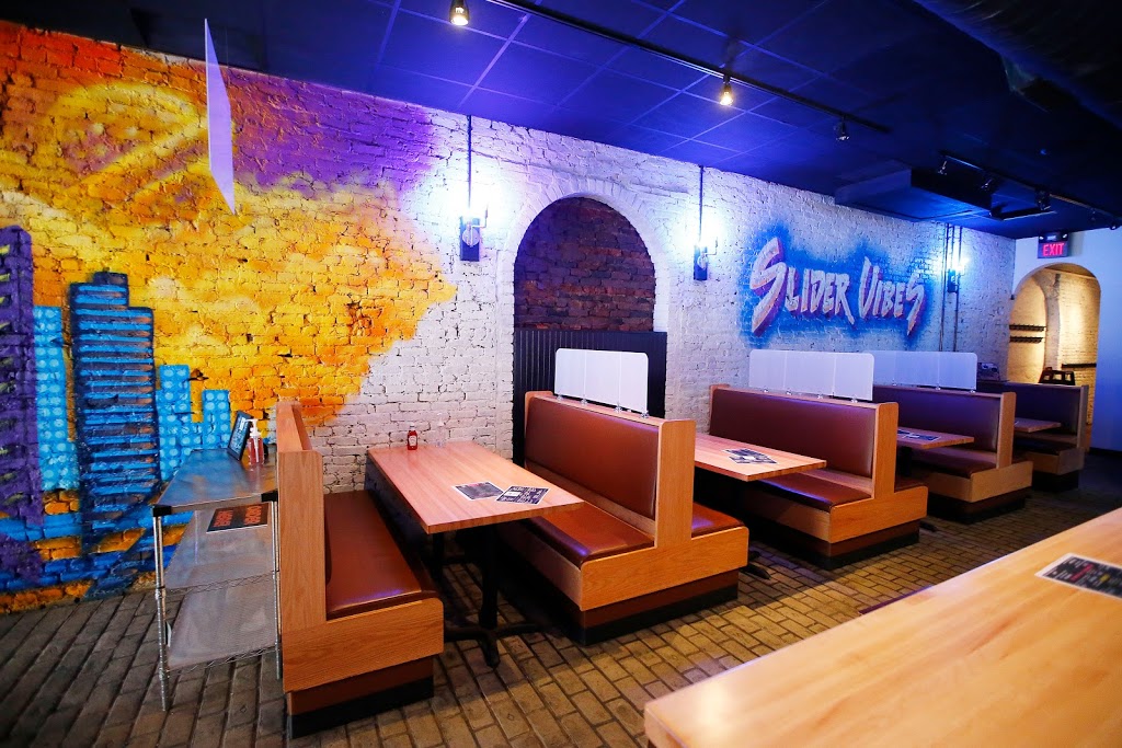 Slider Vibes | restaurant | 22 Market Square, Pittsburgh, PA 15222, USA | 4125865954 OR +1 412-586-5954