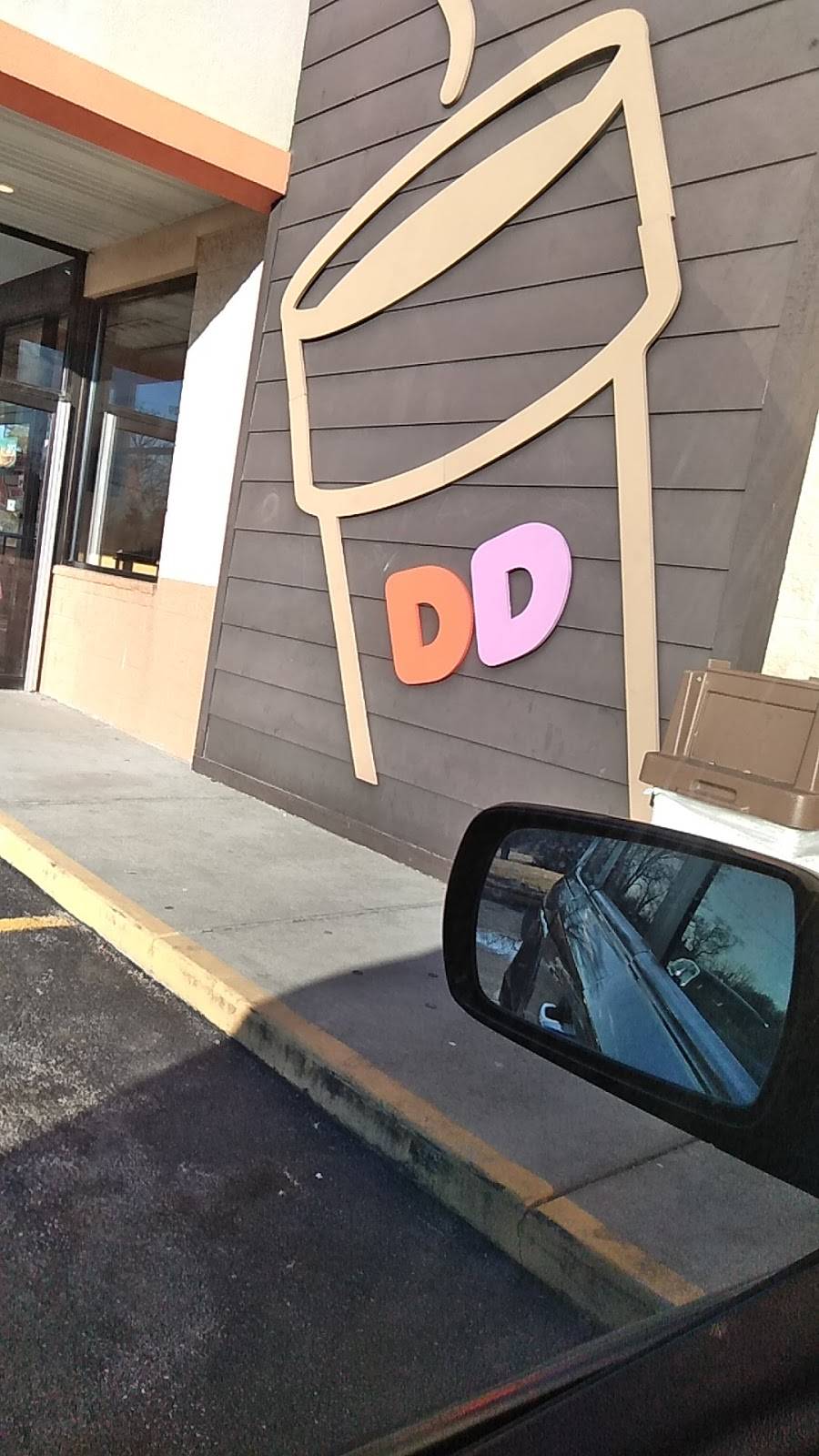 Dunkin | cafe | 2829 22nd St, North Chicago, IL 60064, USA | 8476890054 OR +1 847-689-0054