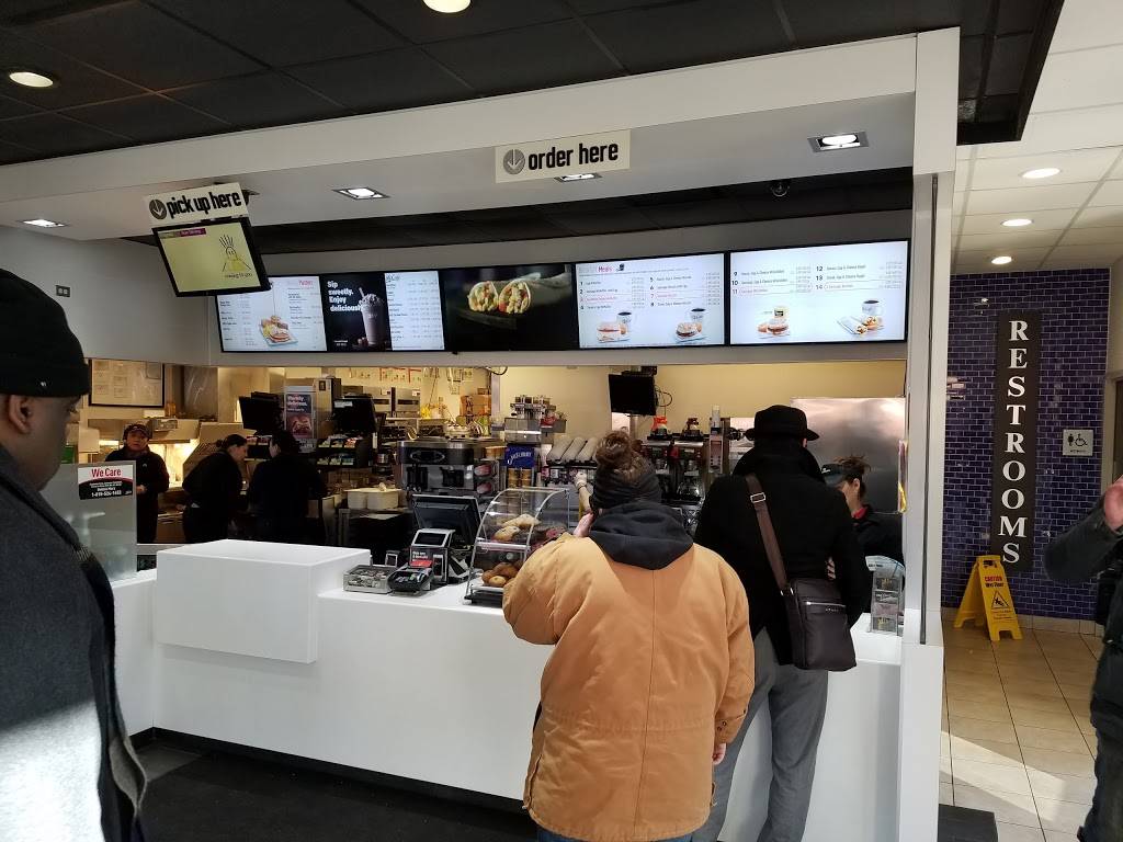 McDonalds | cafe | 1380 W Lake St, Chicago, IL 60607, USA | 3122430312 OR +1 312-243-0312